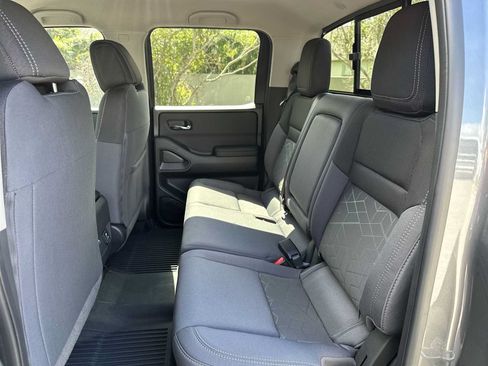 Used 2026 Nissan Frontier SV w/ SV Convenience Package RWD image 17