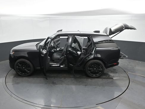 Used 2025 Land Rover Range Rover SE AWD/4WD image 50
