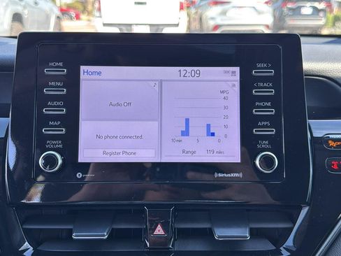 Used 2024 Toyota Camry SE image 19