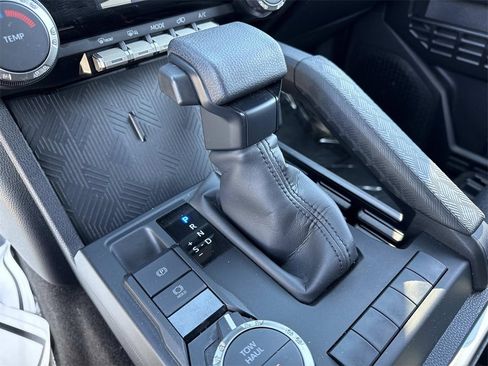 Used 2025 Toyota 4Runner SR5 image 23