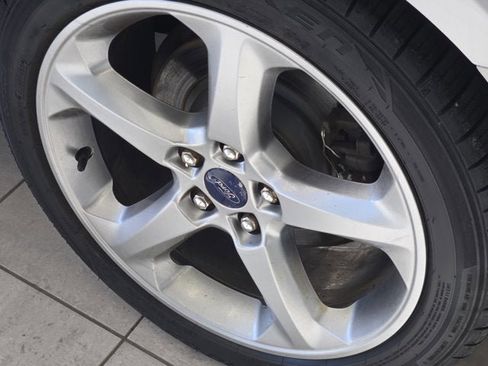 Used 2015 Ford Fusion SE w/ Equipment Group 201A image 14