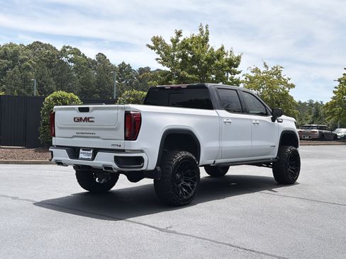 Used 2024 GMC Sierra 1500 AT4 w/ Technology Package AWD/4WD image 3