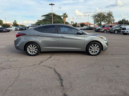 Used 2014 Hyundai Elantra SE w/ Option Group 02 image 10