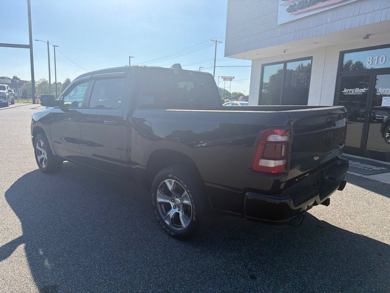 Used 2023 RAM 1500 Laramie AWD/4WD image 7