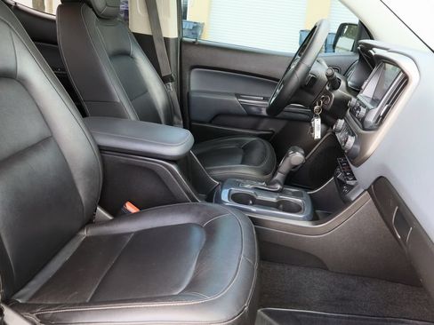 Used 2018 Chevrolet Colorado Z71 AWD/4WD image 27