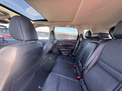 Used 2021 Nissan Rogue SV w/ Premium Package image 2