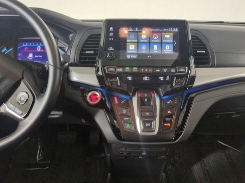 Certified 2023 Honda Odyssey Touring image 21