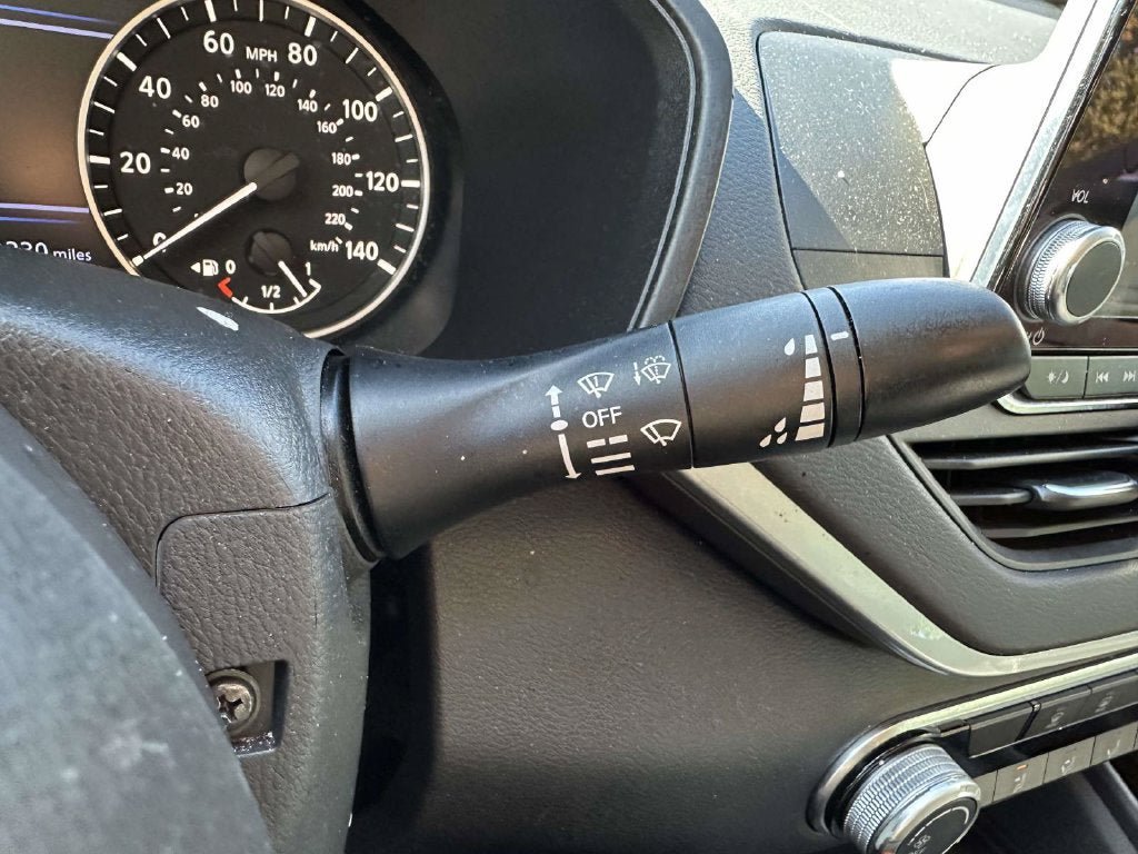 Used 2020 Nissan Altima 2.5 S AWD/4WD image 27