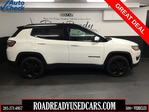 Used 2018 Jeep Compass Latitude AWD/4WD image 1