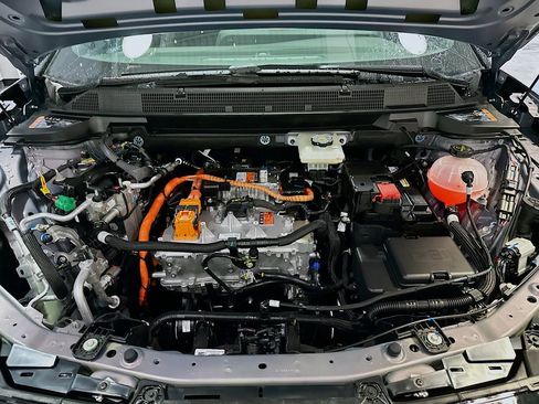 New 2026 Chevrolet Equinox EV LT FWD image 32