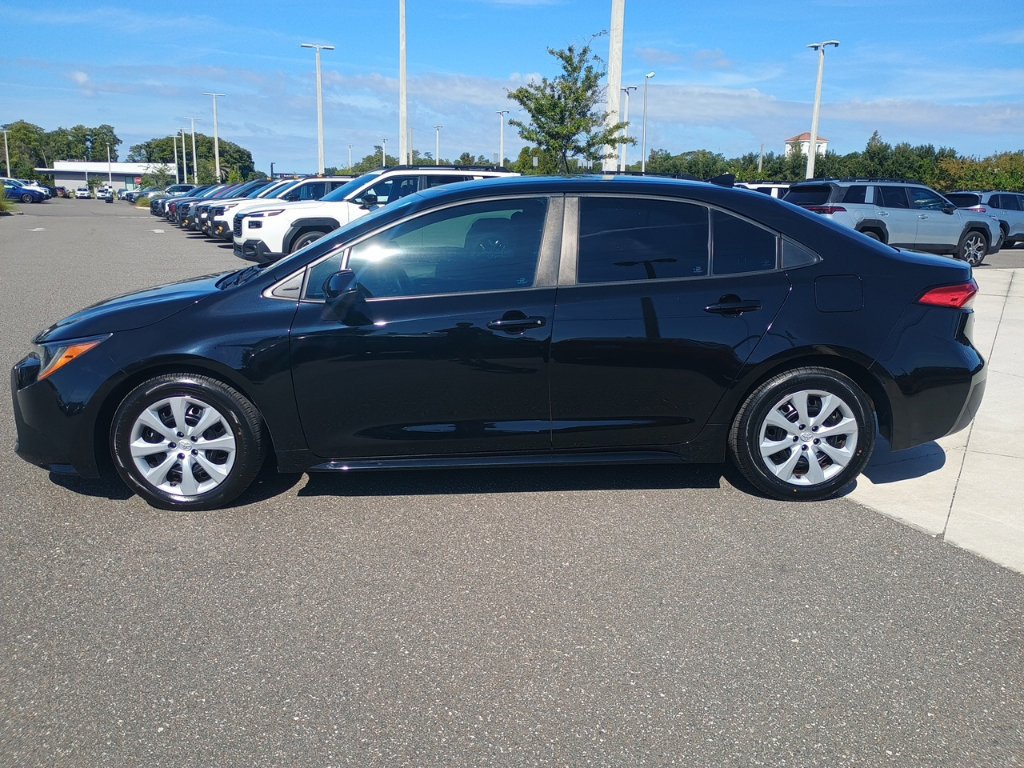 Used 2023 Toyota Corolla LE FWD image 8