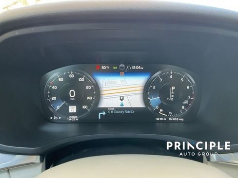 Used 2020 Volvo V60 T5 Cross Country image 12