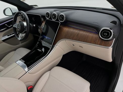 Used 2023 Mercedes-Benz GLC 300 GLC 300 image 13