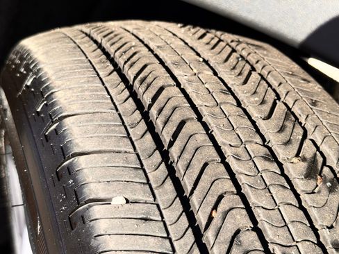 Certified 2022 Honda HR-V LX image 30