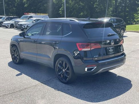 Certified 2022 Volkswagen Taos SE FWD image 4