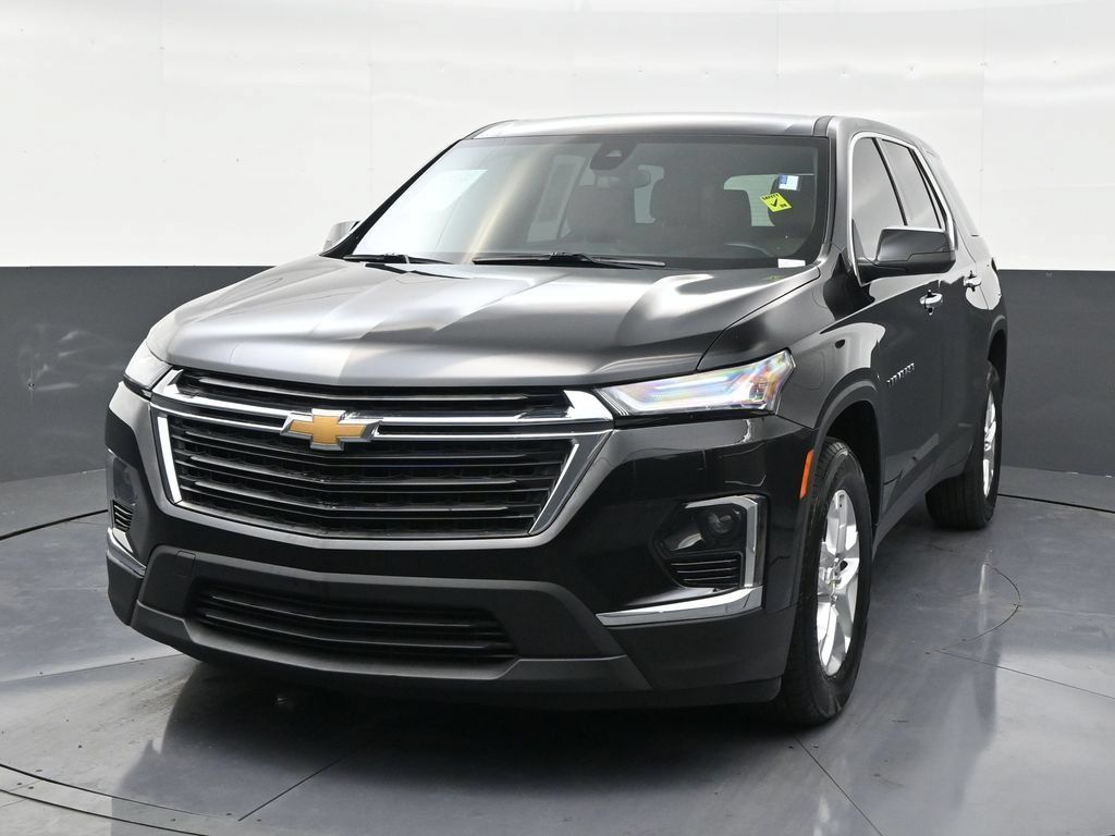Used 2024 Chevrolet Traverse LS FWD image 8