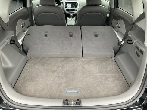 Used 2018 Kia Soul EV + w/ Sun & Fun Package image 44