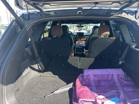 Used 2022 Lincoln Aviator Reserve w/ Equipment Group 201A image 11