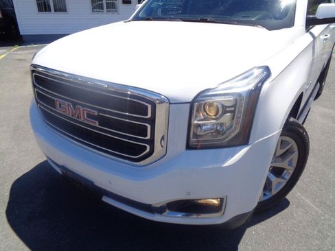 Used 2017 GMC Yukon XL SLE w/ SLE Value Package AWD/4WD image 18