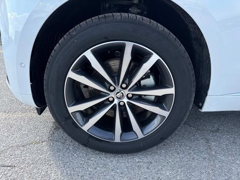 New 2025 Jaguar F-PACE R-Dynamic S image 3