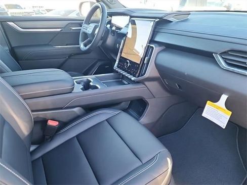 New 2026 GMC Acadia Elevation w/ Super Cruise Package FWD image 18