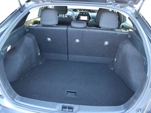 Used 2022 Toyota Prius L Eco image 29