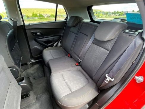 Used 2018 Chevrolet Trax LT AWD/4WD image 22