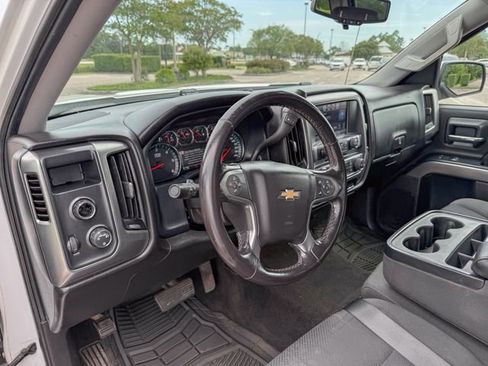 Used 2018 Chevrolet Silverado 1500 LT w/ Trailering Package AWD/4WD image 13