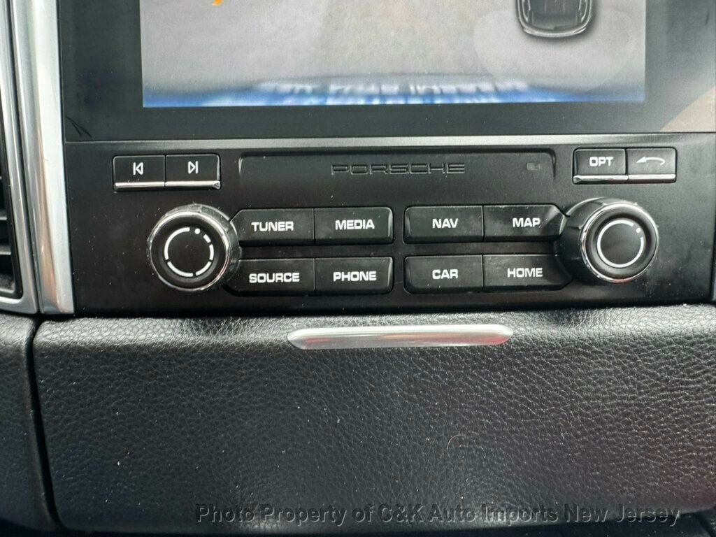 Used 2017 Porsche Macan AWD/4WD image 28