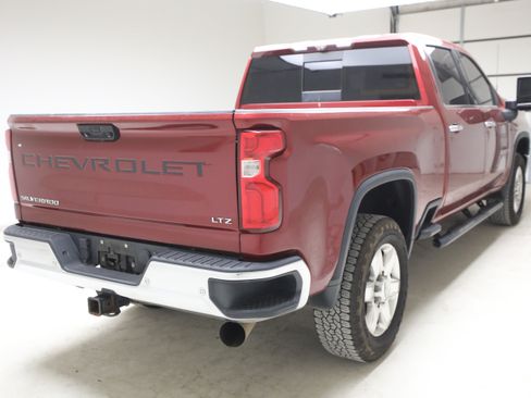 Used 2020 Chevrolet Silverado 2500 LTZ w/ LTZ Premium Package AWD/4WD image 4