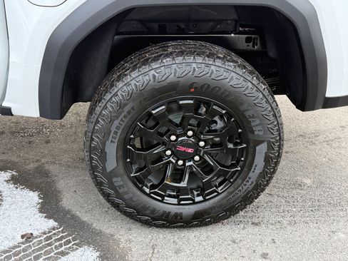 New 2026 GMC Canyon Elevation w/ LPO, Sports Bar Package image 10