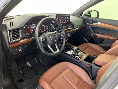 Used 2022 Audi Q5 2.0T Premium w/ Convenience Package AWD/4WD image 19
