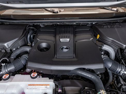 Used 2025 Lexus GX 550 image 27