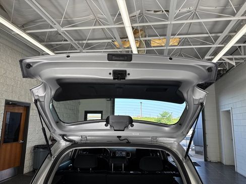Used 2025 Hyundai Venue SEL FWD image 10