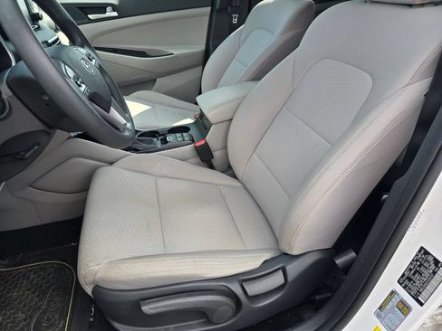 Used 2020 Hyundai Tucson SE w/ Cargo Package FWD image 18