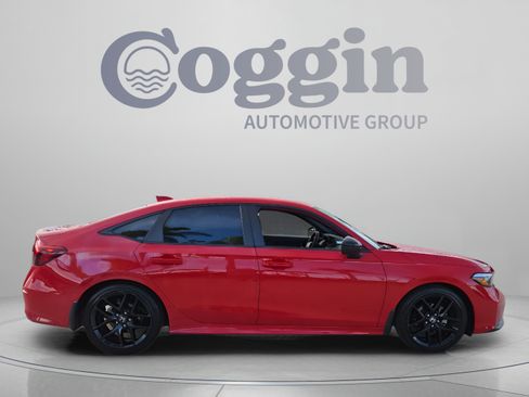 Used 2025 Honda Civic Sport image 6