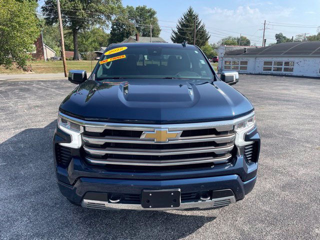 Used 2022 Chevrolet Silverado 1500 High Country w/ Max Trailering Package AWD/4WD image 2