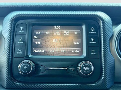 Used 2020 Jeep Gladiator Sport w/ Quick Order Package 24S AWD/4WD image 30