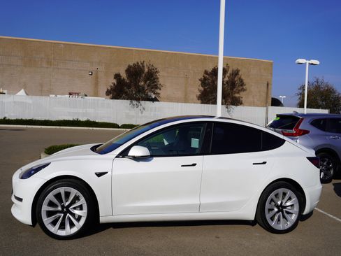 Used 2022 Tesla Model 3 Long Range image 6