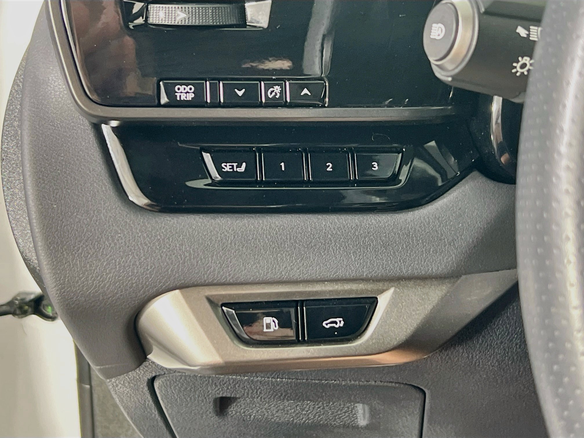 Used 2023 Lexus RX 350 F Sport w/ Cold Area Package AWD/4WD image 10