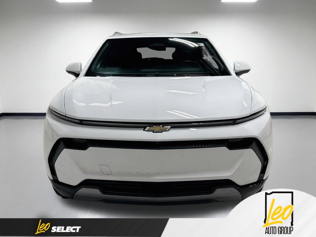 Used 2024 Chevrolet Equinox EV LT w/ LPO, Interior Storage Package FWD image 2