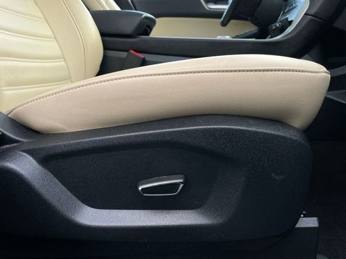 Used 2019 Ford Edge SEL w/ Equipment Group 201A image 33