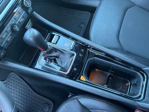 Used 2025 Jeep Compass Trailhawk image 41