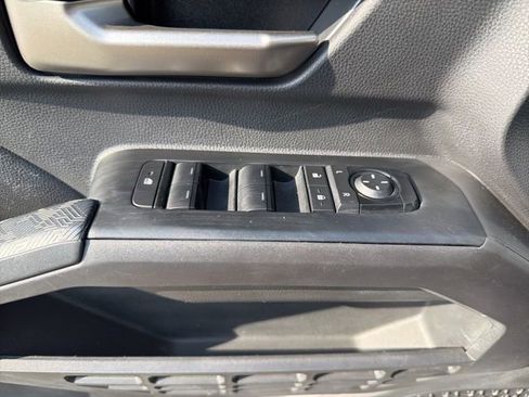 Used 2024 Toyota Tacoma TRD Off-Road AWD/4WD image 12