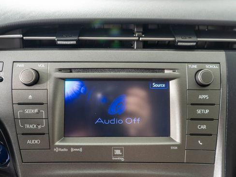 Used 2015 Toyota Prius Four FWD image 17