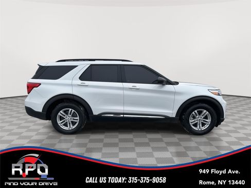 Used 2021 Ford Explorer XLT w/ Equipment Group 202A image 6