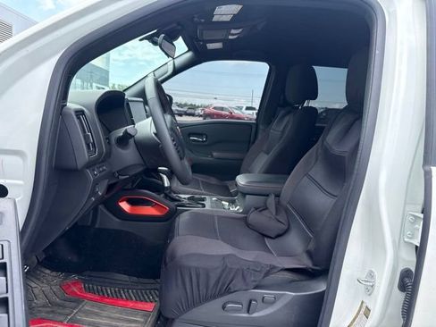 Used 2025 Nissan Frontier PRO-4X w/ Pro Convenience Package AWD/4WD image 4