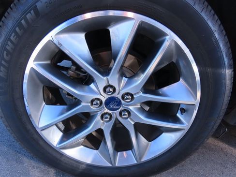 Used 2016 Ford Edge Titanium w/ Equipment Group 302A image 17