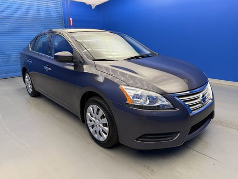 Used 2015 Nissan Sentra SV FWD image 2