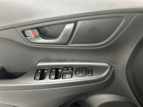 Used 2022 Hyundai Kona SEL AWD/4WD image 11